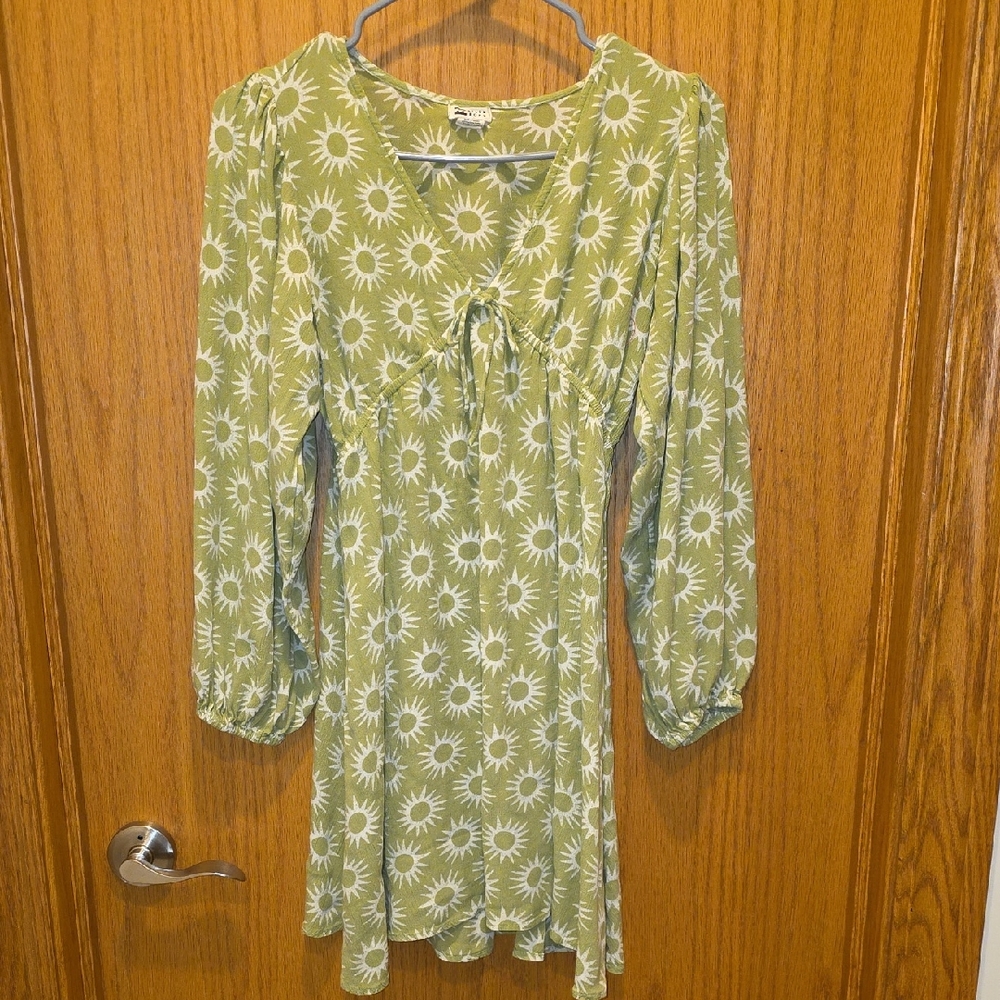 Billabong Light Green Floral Print Top